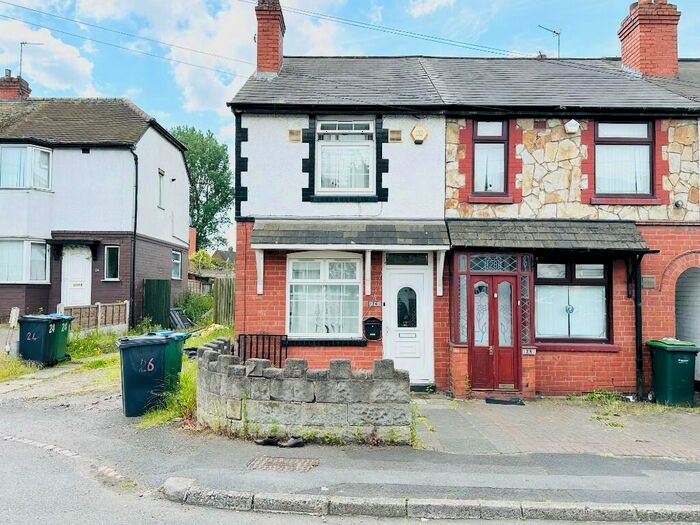 3 Bedroom End Of Terrace House To Rent In St. Pauls Crescent, West Bromwich, West Midlands, B70