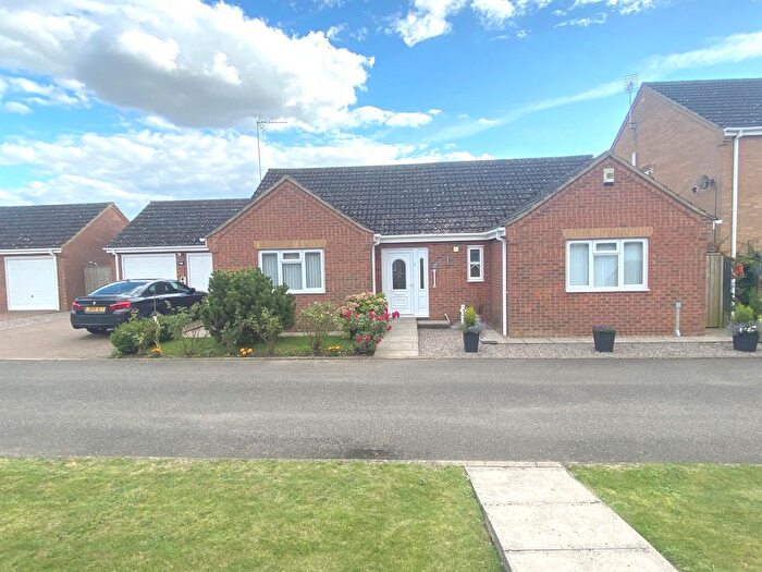 3 Bedroom Detached Bungalow For Sale In Kilderkin Close, Friday Bridge, Wisbech, PE14