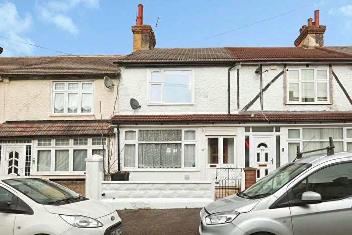 2 Bedroom Terraced House For Sale In St Johns Road, Gillingham, Kent, ME7