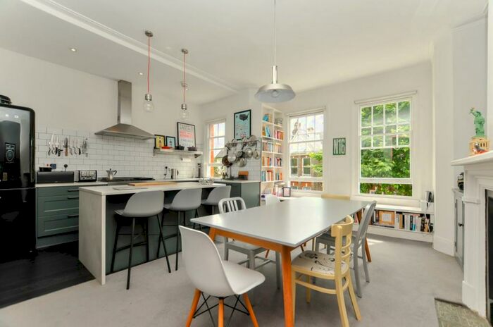 2 Bedroom Maisonette To Rent In Forburg Road, Stamford Hill, N16