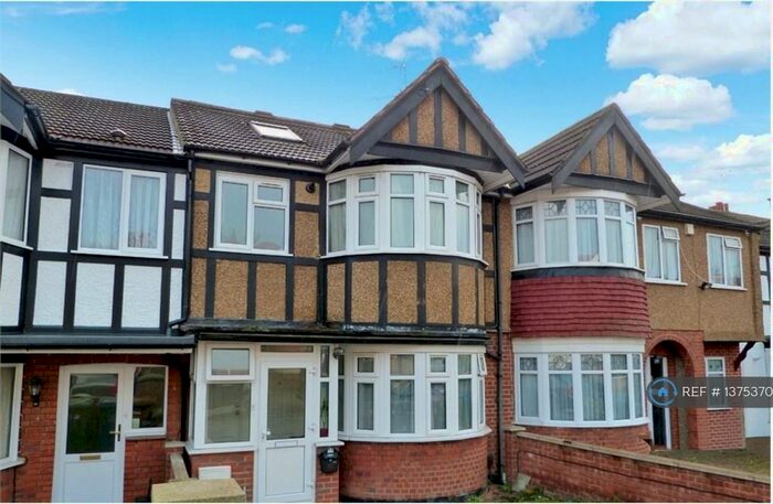 2 Bedroom Maisonette To Rent In Oxleay Road, Harrow, HA2
