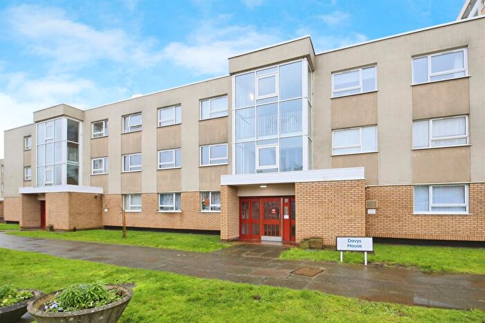 2 Bedroom Flat For Sale In St. Marys Court, Peterborough, PE1