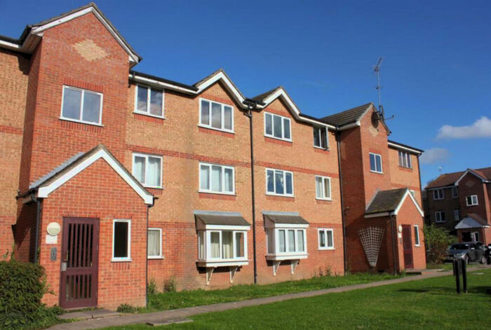 1 Bedroom Apartment For Sale In Express Drive, London, IG3