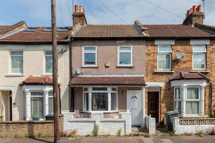 3 Bedroom Property To Rent In Lancaster Road, London, E17