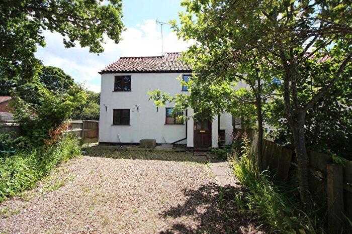 3 Bedroom Cottage For Sale In Wells Cottage, Main Road, Filby, NR29