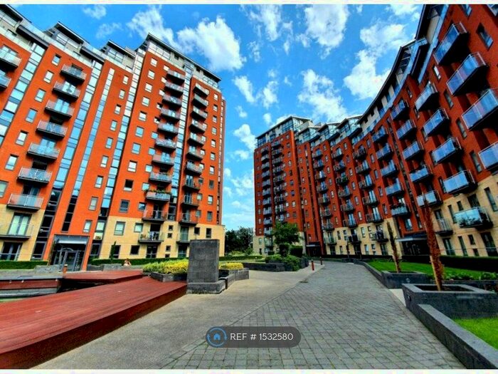 2 Bedroom Flat To Rent In Santorini, Leeds, LS12