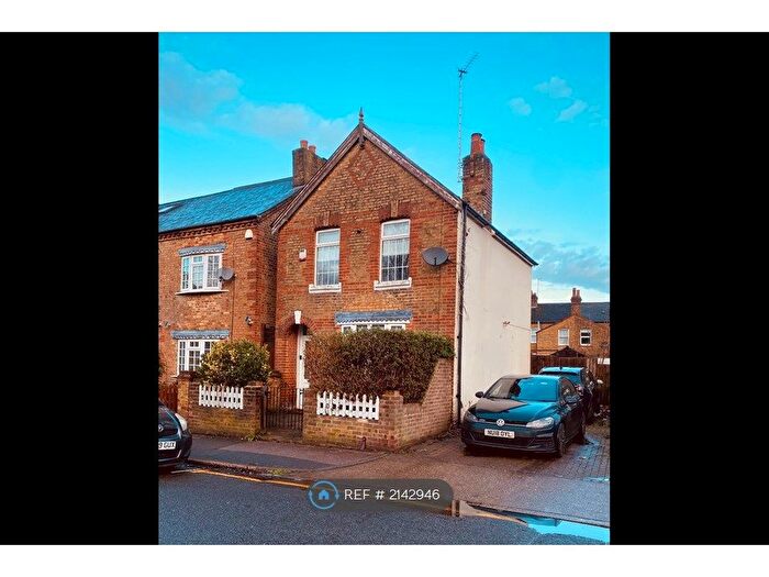 3 Bedroom Detached House To Rent In Wellington Road, Uxbridge, UB8