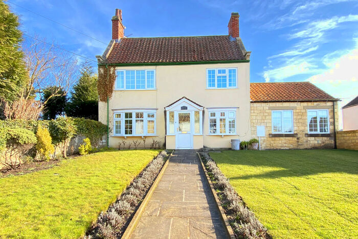 4 Bedroom Detached House To Rent In Primrose House, Copgrove Road, HG3