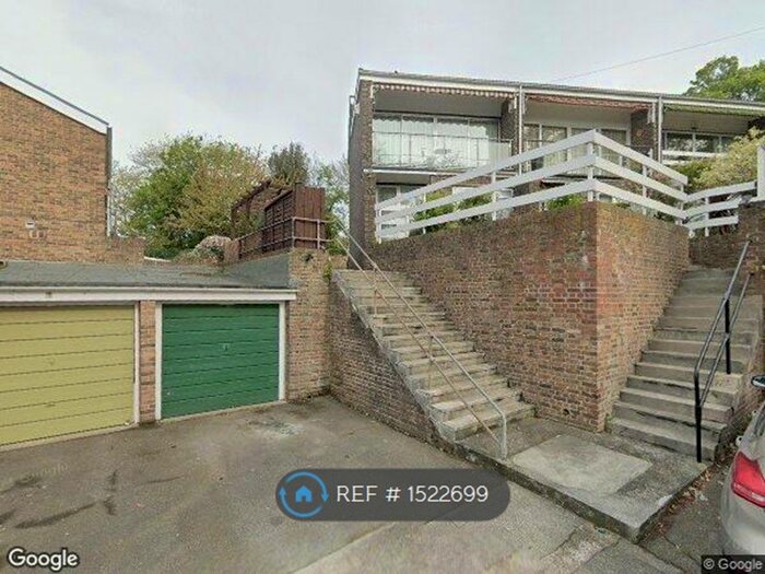 3 Bedroom Semi-Detached House To Rent In Westhill Close, Gravesend, DA12