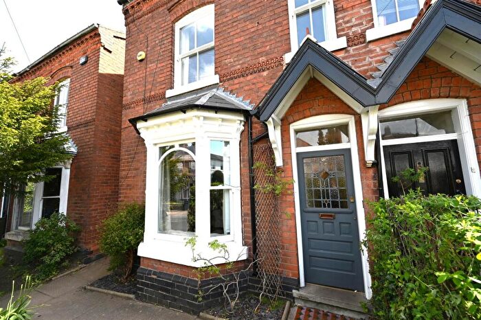 5 Bedroom Semi-Detached House For Sale In Metchley Lane, Birmingham, B17