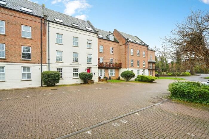 1 Bedroom Flat To Rent In Victoria Place, Banbury, OX16