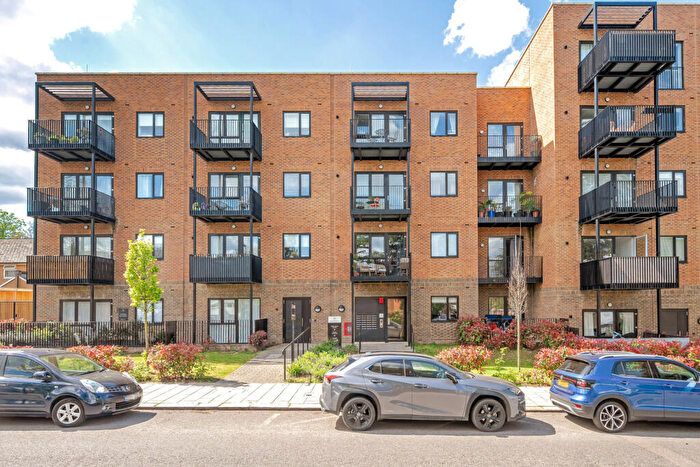 1 Bedroom Apartment For Sale In Mayow Road, London, SE23