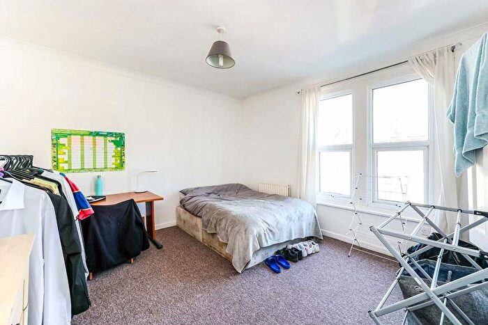 4 Bedroom House To Rent In Henley Road, Southsea, Hampshire, PO4