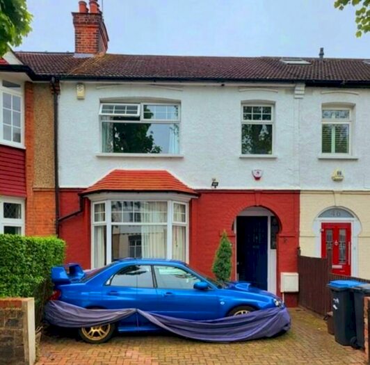 3 Bedroom Terraced House To Rent In Gardenia Road, Enfield, EN1