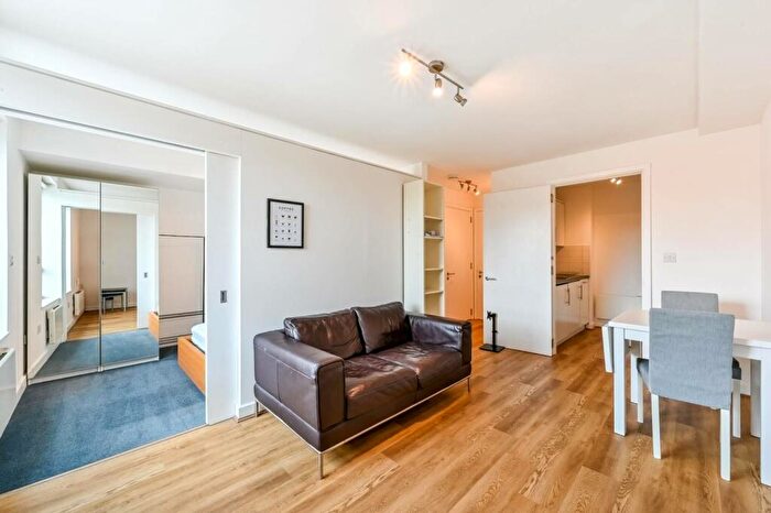 1 Bedroom Flat To Rent In St Pancras Way, King's Cross, London, NW1