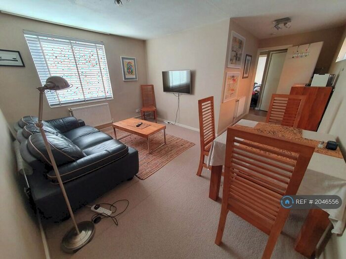 1 Bedroom Flat To Rent In Pasley Close, London, SE17