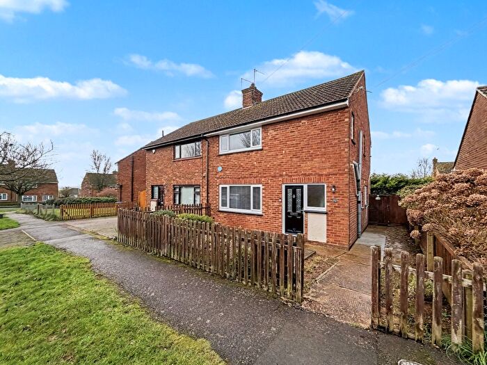 3 Bedroom Semi Detached House For Sale In Grasscroft, Long Buckby, NN6