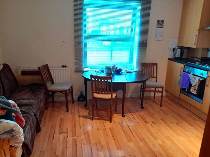 2 Bedroom Flat To Rent In Zurich House, Hatfield Road, London, E15