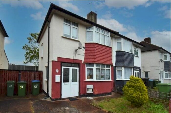 3 Bedroom Semi-Detached House To Rent In Bracondale Road, London, SE2