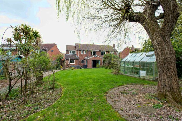 4 Bedroom Property To Rent In Hollingworth Road, Petts Wood, Orpington, BR5