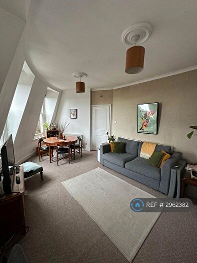 1 Bedroom Flat To Rent In Bank Chambers, London, N8