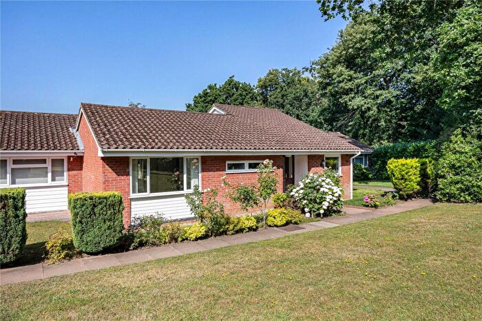 3 Bedroom Bungalow For Sale In Gainsborough, Bracknell, Berkshire, RG12