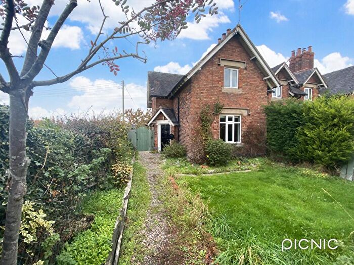 3 Bedroom End Of Terrace House For Sale In Halfway Cottages, Sudbury, DE6