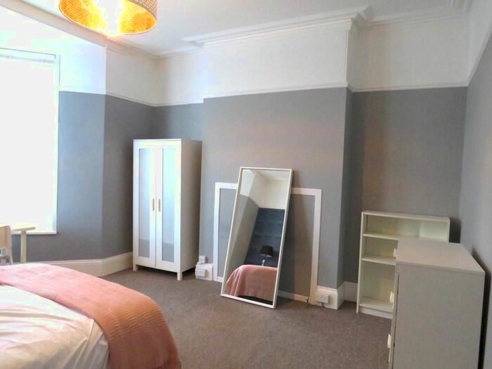 5 Bedroom Terraced House To Rent In Furzehill Road, Mutley, Plymouth PL4