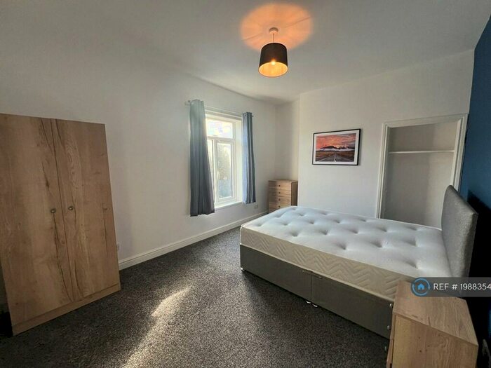 3 Bedroom End Of Terrace House To Rent In Princes Road, Hull, HU5