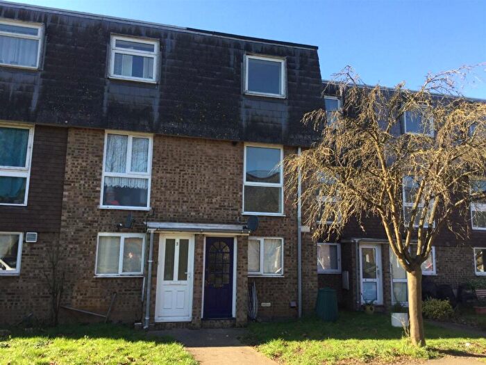 2 Bedroom Apartment To Rent In Mayfield Court Sandy Bedfordshire, SG19