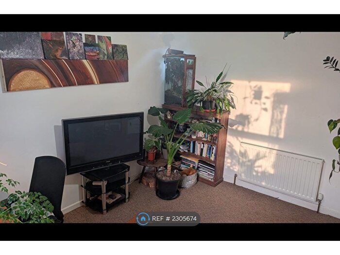 1 Bedroom Flat To Rent In Tregonissey Road, St Austell, PL25