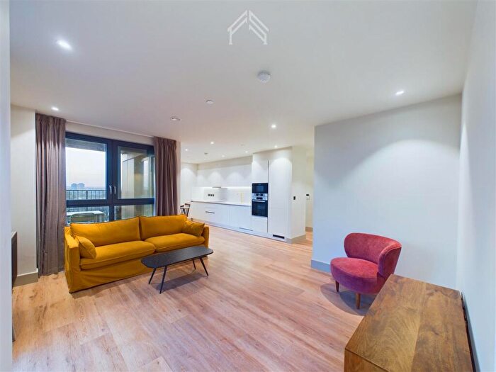 2 Bedroom Apartment To Rent In The Sessile, London, N17