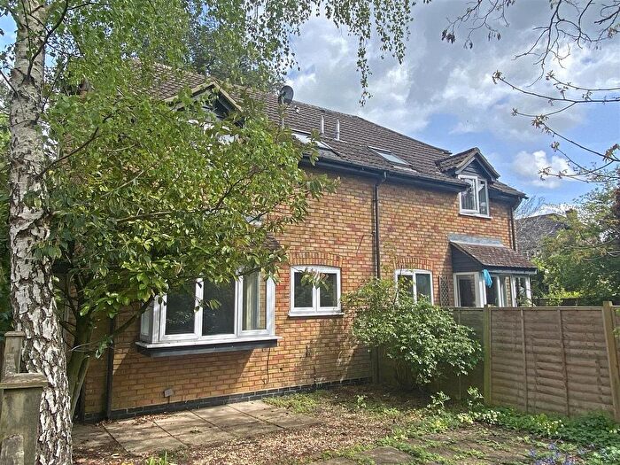 1 Bedroom Semi-Detached House For Sale In Byron Close, Twyford, Reading, RG10