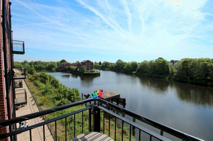 2 Bedroom Flat To Rent In Lulworth Place, Warrington, Cheshire, WA4