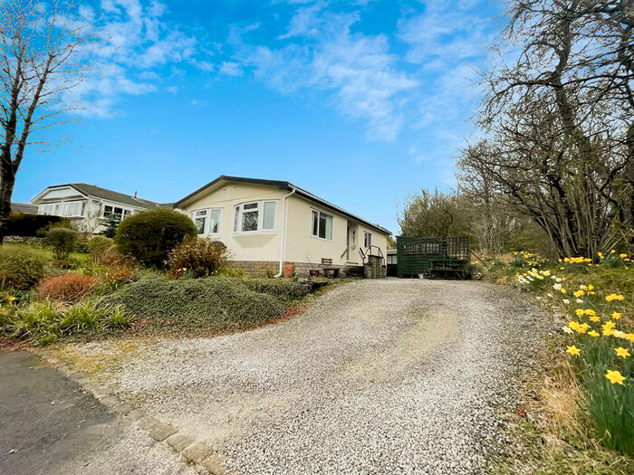 3 Bedroom Park Home For Sale In Hillside Close, Threshfield, BD23