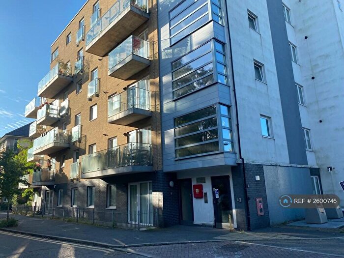 1 Bedroom Flat To Rent In Ashton House, London, SE11