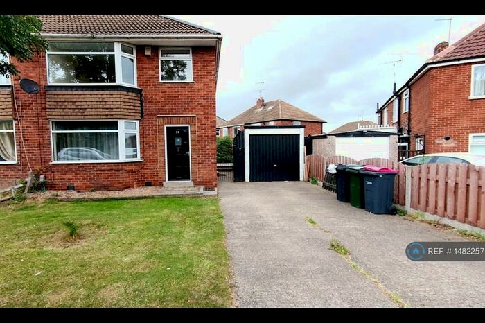 3 Bedroom Semi-Detached House To Rent In Godric Drive, Brinsworth, Rotherham, S60