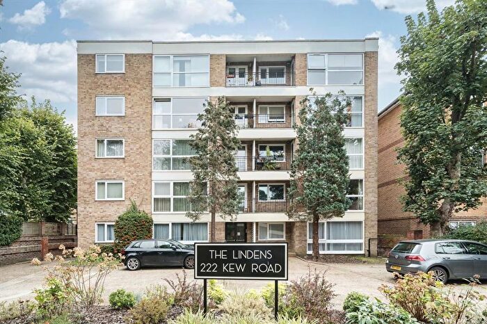 2 Bedroom Flat To Rent In Kew Road, Kew, TW9