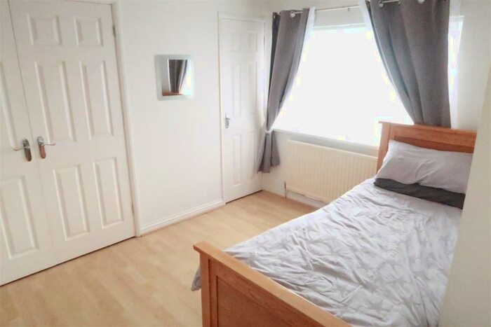 3 Bedroom Semi-Detached House To Rent In St. Marys Road, Pontllanfraith, Blackwood, NP12