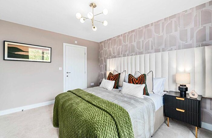 2 Bedroom Apartment For Sale In Johnson New Road, Hoddlesden, BB3