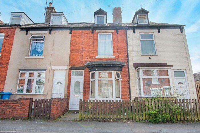 4 Bedroom Terraced House For Sale In Clinton Street, Worksop, S80