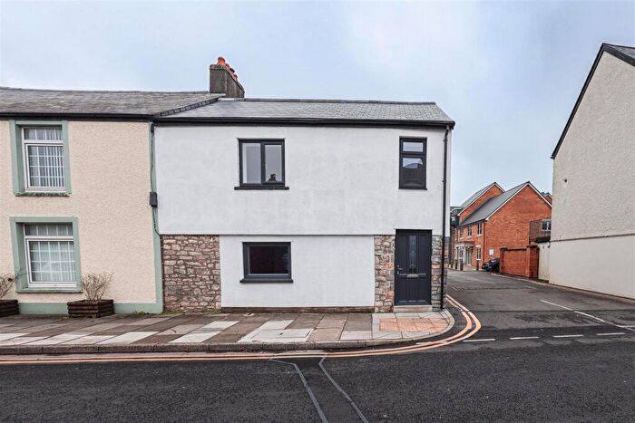 3 Bedroom End Of Terrace House For Sale In Westgate, Cowbridge, Vale Of Glamorgan, CF71