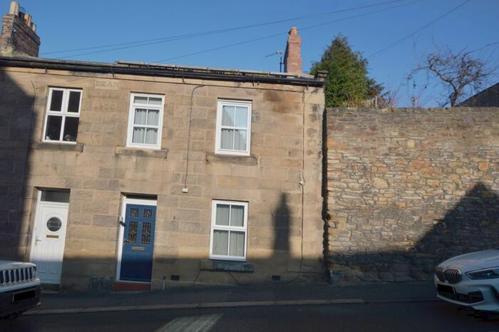 3 Bedroom End Of Terrace House For Sale In Dean Street, Hexham, NE46