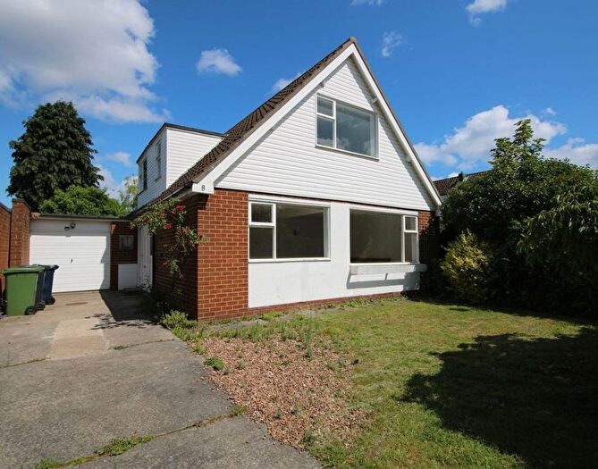 3 Bedroom Link Detached House For Sale In High Sand Grove, Cleadon, SR6