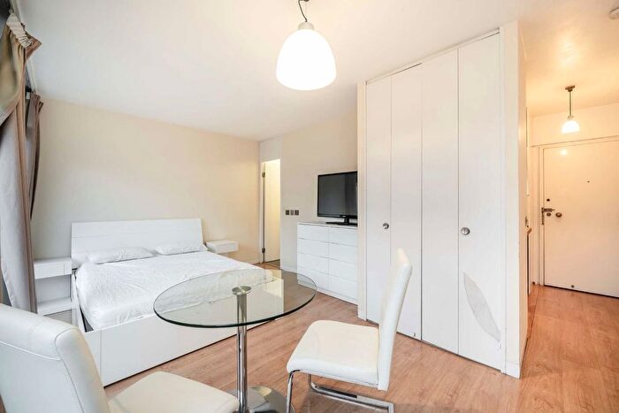 Studio For Sale In Barbican, John Trundle Court, EC2Y