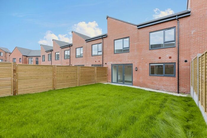 3 Bedroom Town House To Rent In Jarvis Street, Leicester, LE3