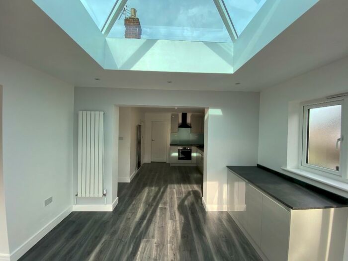 2 Bedroom Semi-Detached Bungalow To Rent In Plumberow Avenue, Hockley, Essex, SS5