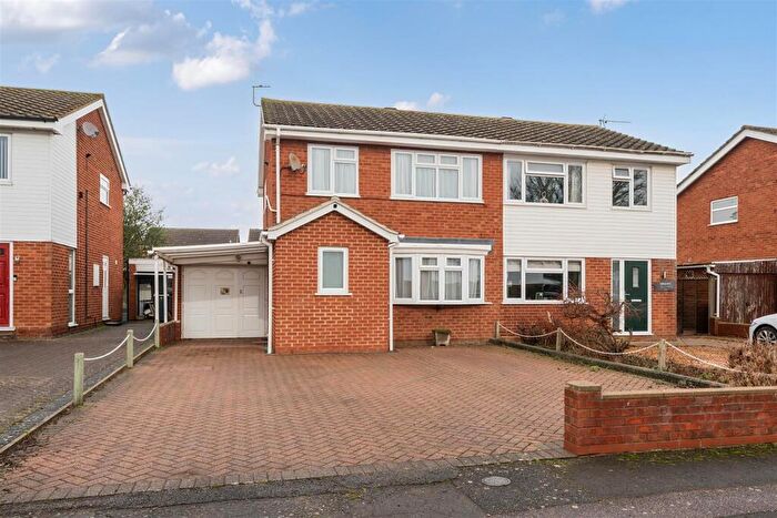 3 Bedroom Semi-Detached House For Sale In Ribble Way, Bedford, MK41
