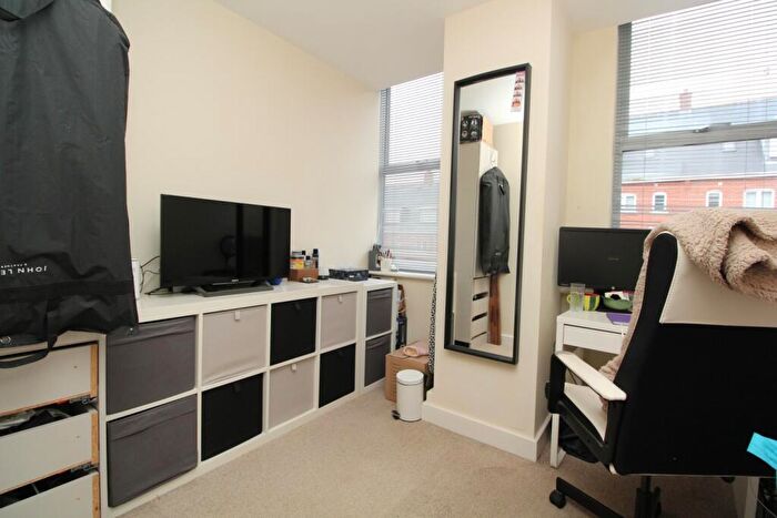2 Bedroom Apartment To Rent In Commercial Road, Ashley Cross, BH14