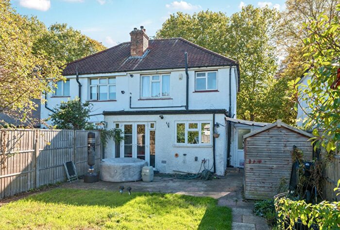 3 Bedroom Semi-Detached House For Sale In Brookfield Avenue, Sutton, SM1